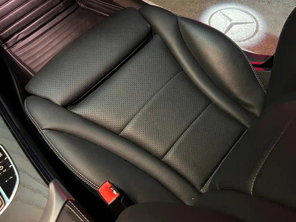 Mercedes-Benz C-Class — миниатюра 13