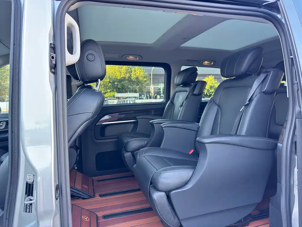 Mercedes-Benz V-Class — миниатюра 8