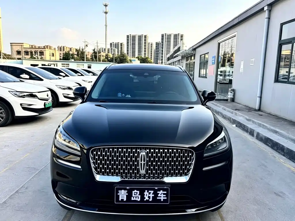 Lincoln Corsair — миниатюра 2
