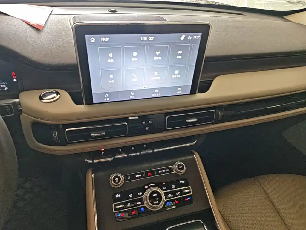 Lincoln Aviator (Import) — миниатюра 13