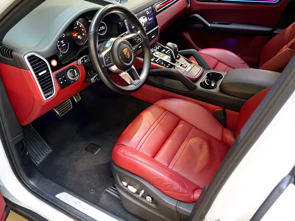 Porsche Cayenne — миниатюра 7