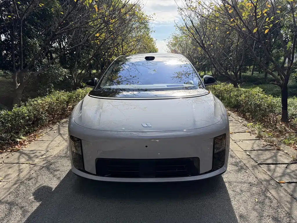Li Auto Li i8 — миниатюра 2
