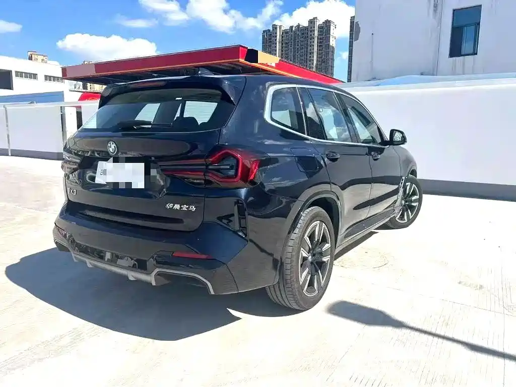 BMW iX3 — миниатюра 9