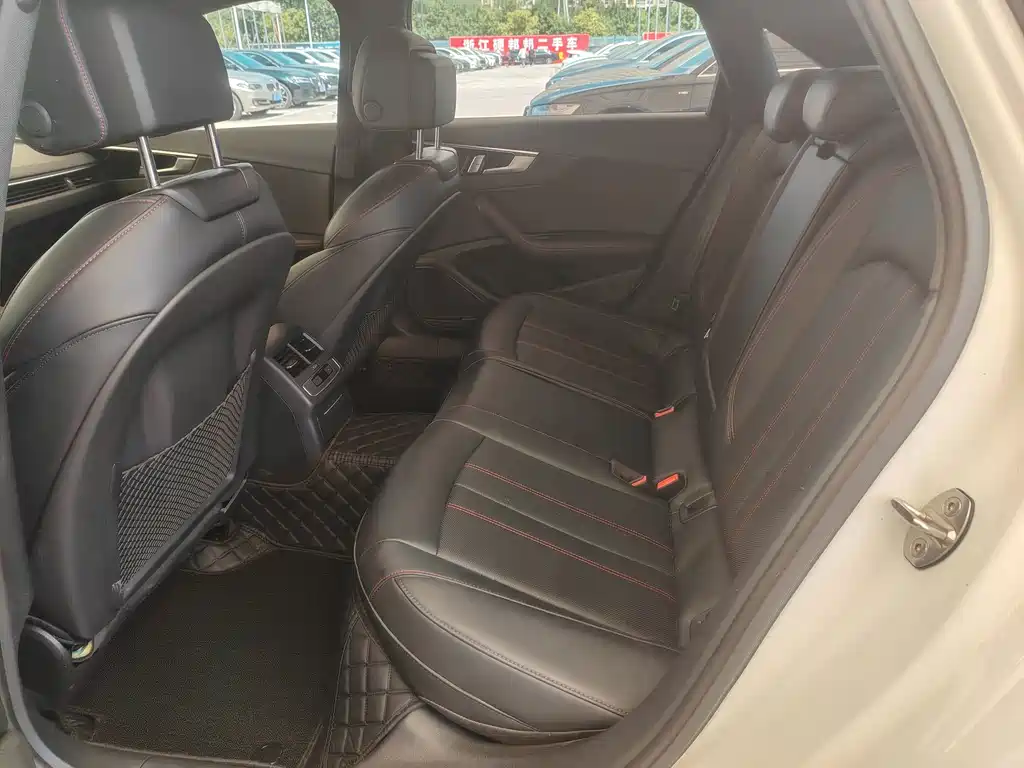 Audi A4L — миниатюра 10