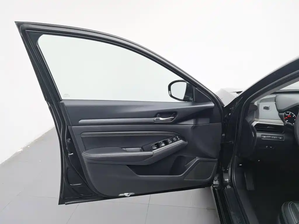 Nissan Teana — миниатюра 8