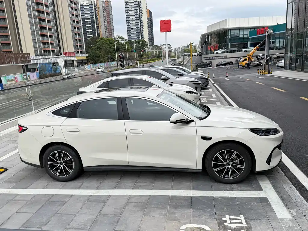 BYD SEAL 06 NEW ENERGY