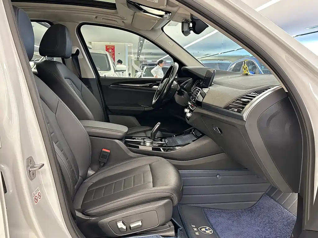 BMW X3 — миниатюра 12