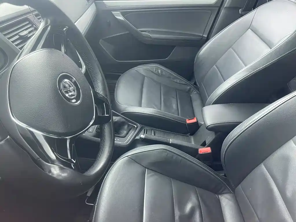 Volkswagen Lavida — миниатюра 3