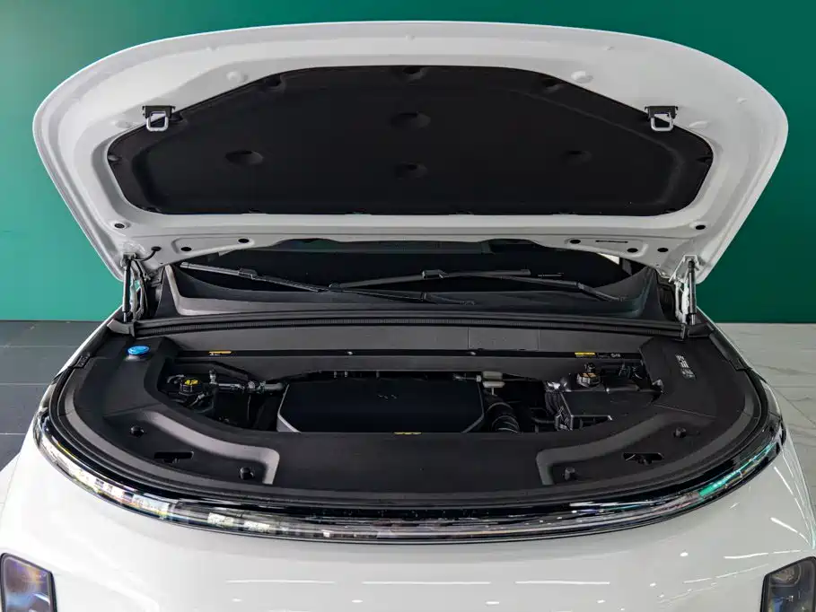 Li Auto Li L8 — миниатюра 5