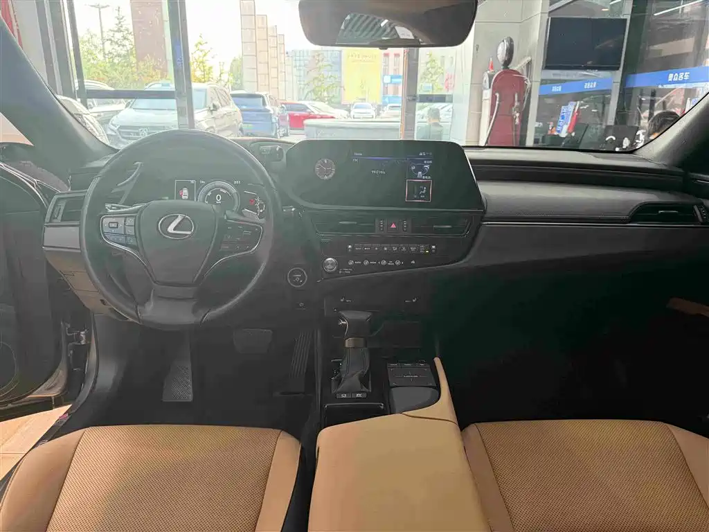 Lexus ES — миниатюра 7