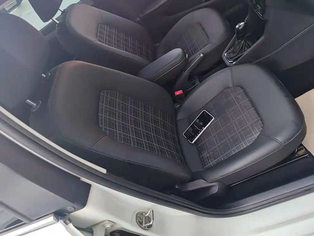 Volkswagen Jetta — миниатюра 25