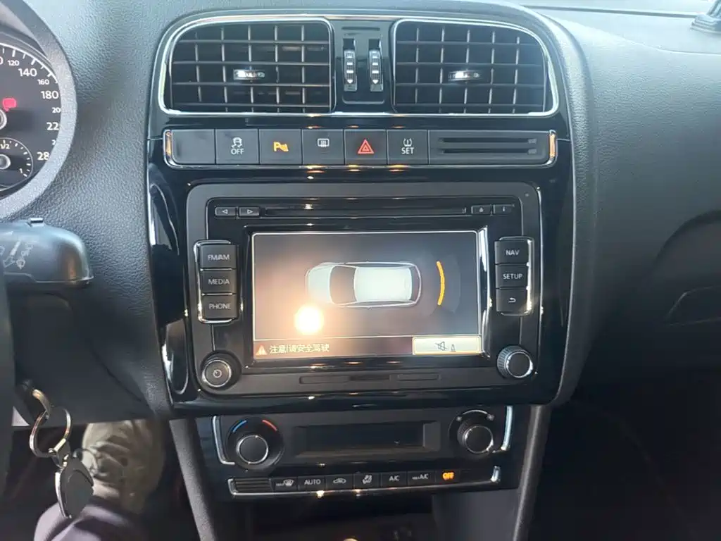Volkswagen Polo — миниатюра 13