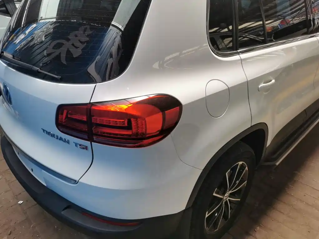 Volkswagen Tiguan 2015 1.8TSI AT Comfort