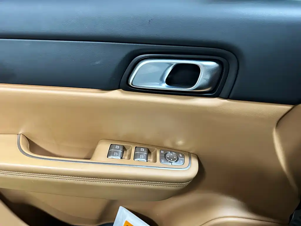 Li Auto Li ONE — миниатюра 8