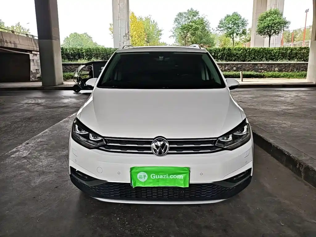 Volkswagen Touran — миниатюра 3