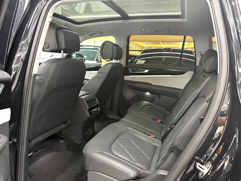 Volkswagen Teramont — миниатюра 6