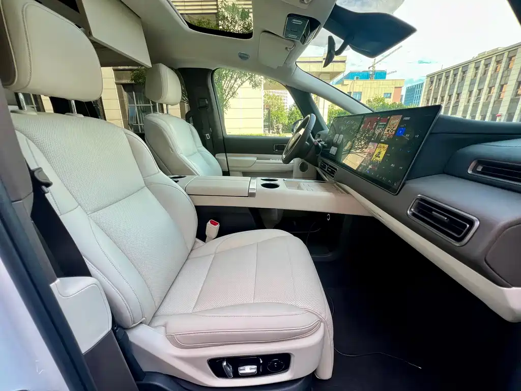 Li Auto Li MEGA — миниатюра 38