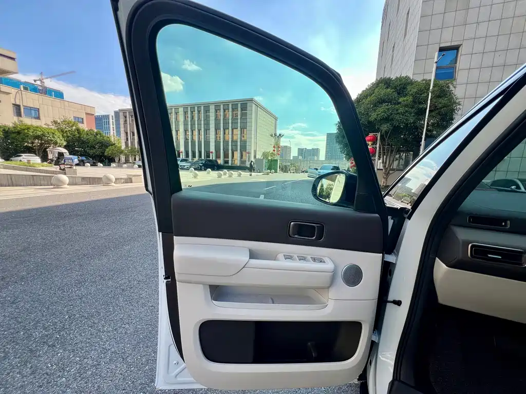 Li Auto Li MEGA — миниатюра 14