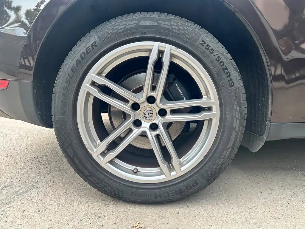 Porsche Macan — миниатюра 19