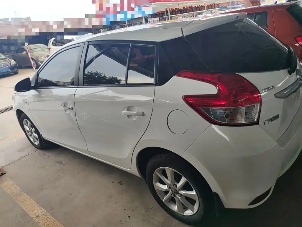 Toyota Yaris L — миниатюра 5
