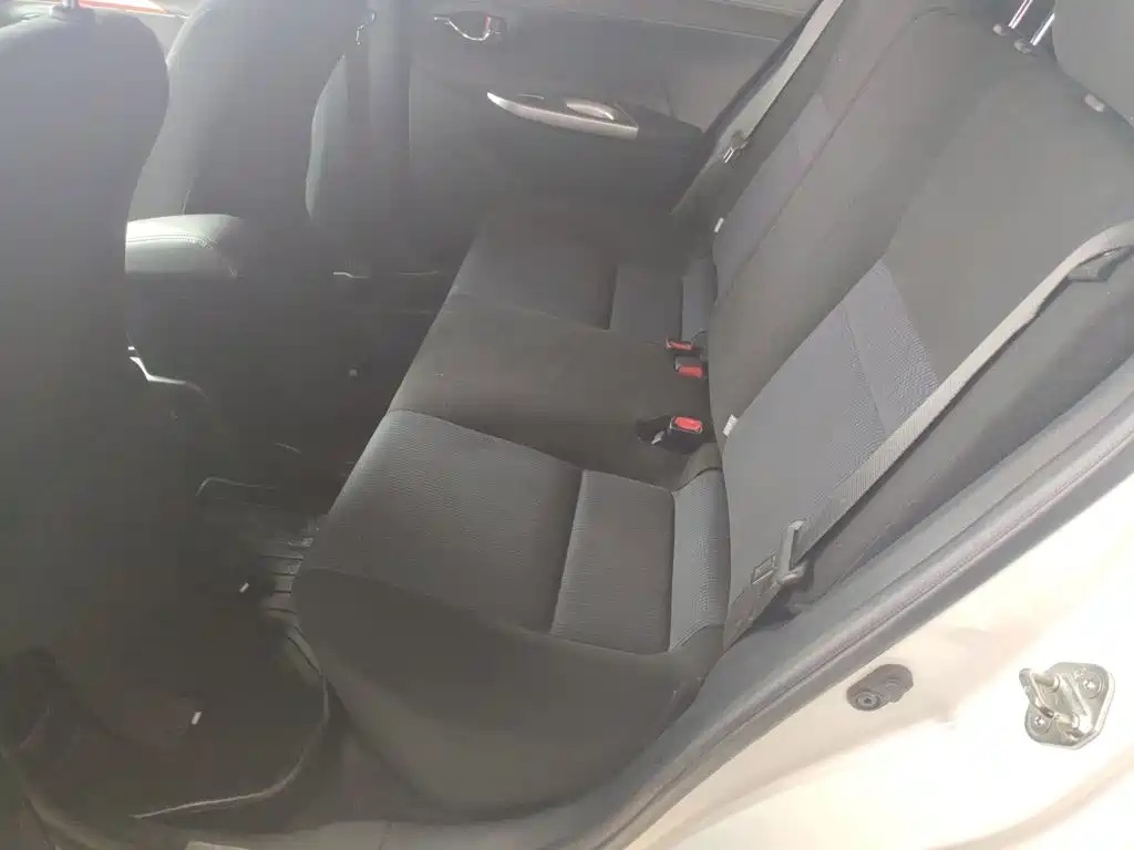 Toyota Yaris L — миниатюра 17