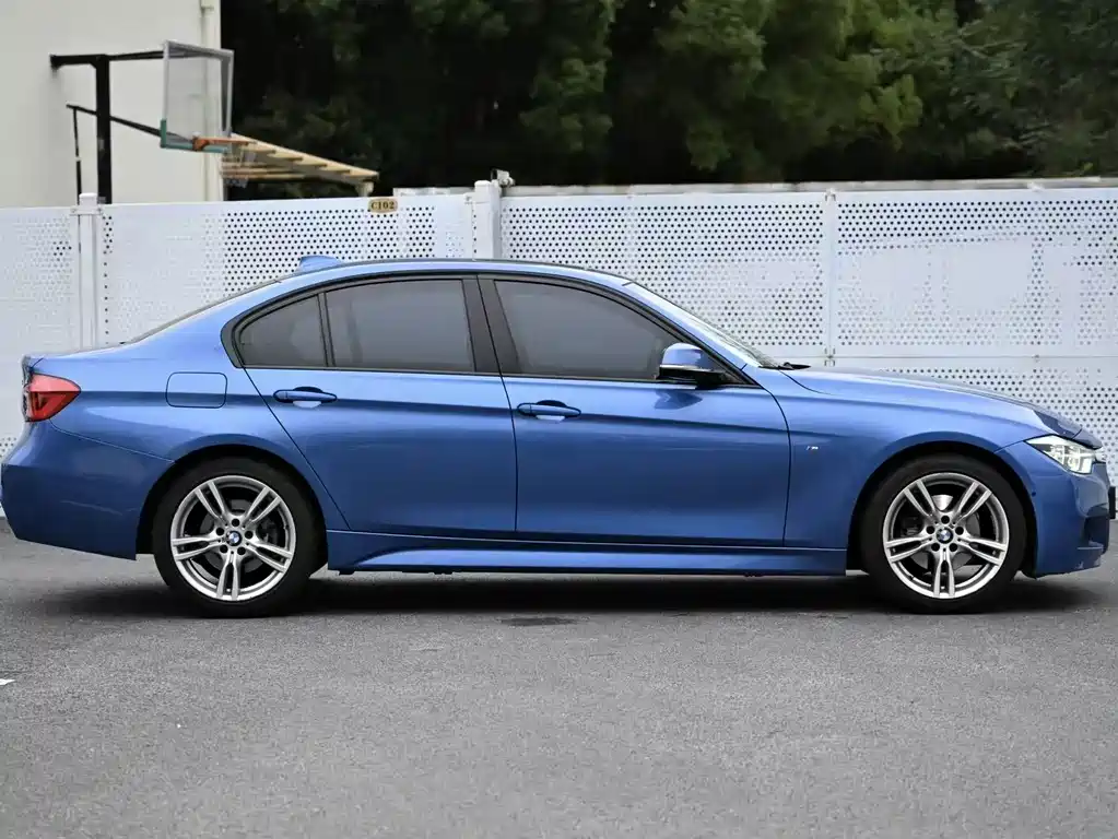 BMW 3 Series — миниатюра 3