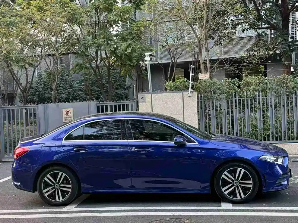 MERCEDES-BENZ A CLASS