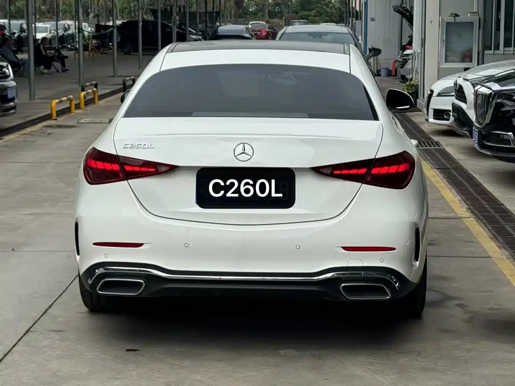 Mercedes-Benz C-Class — миниатюра 3