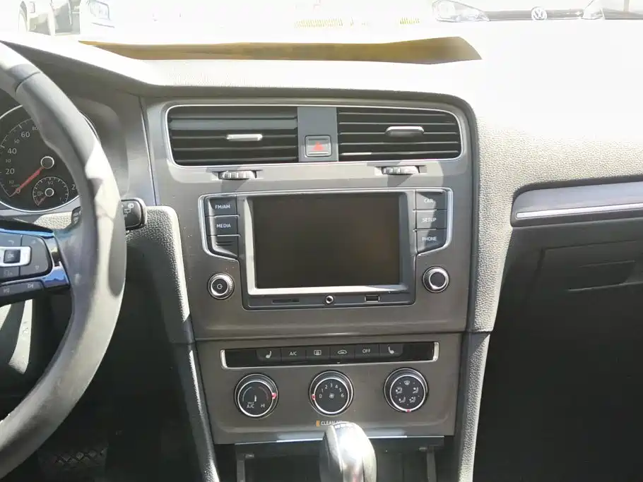 Volkswagen Golf — миниатюра 13