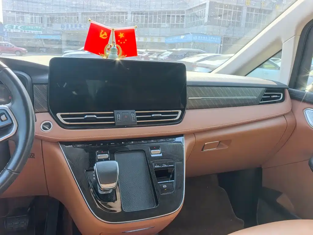 Hongqi Hongqi HQ9 — миниатюра 9