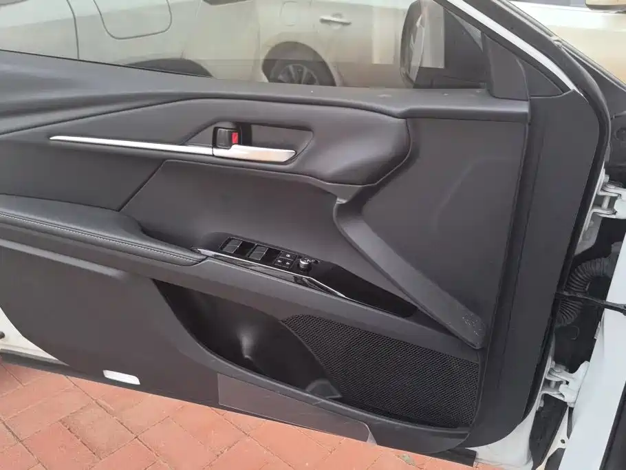 Toyota Camry — миниатюра 7