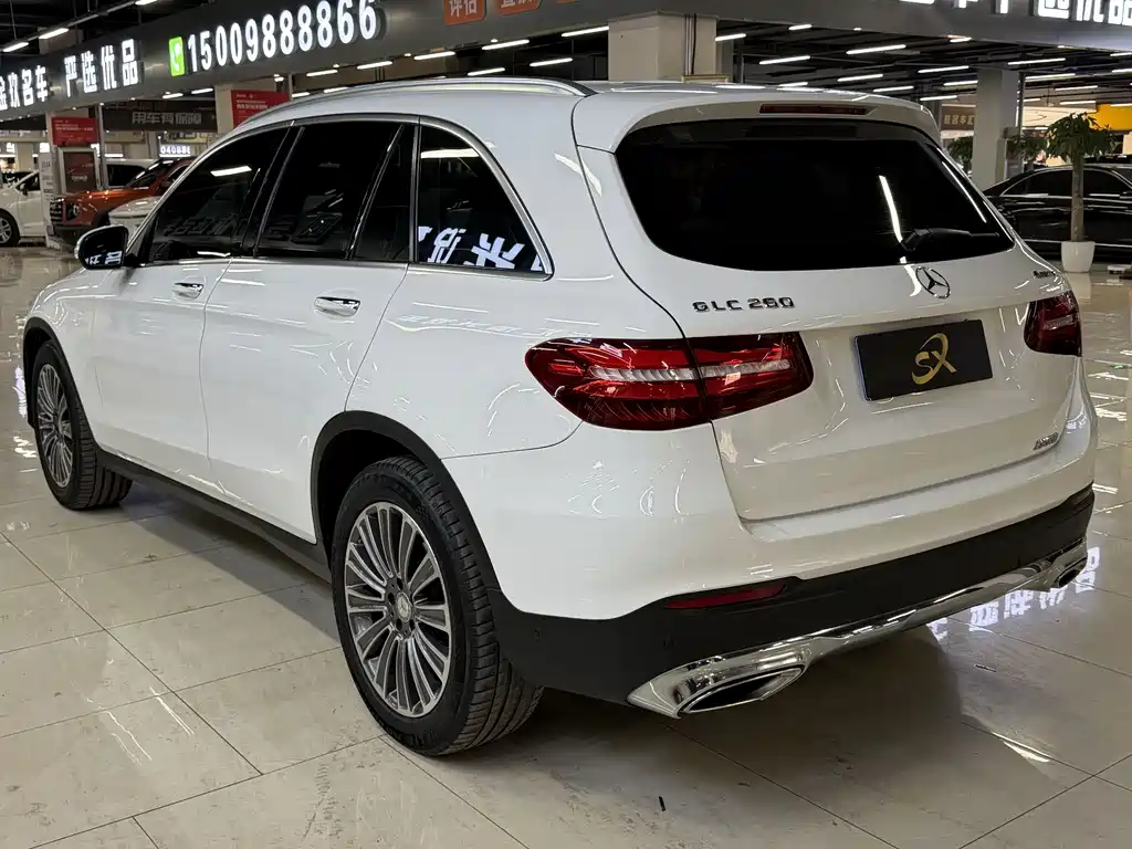 MERCEDES-BENZ GLC