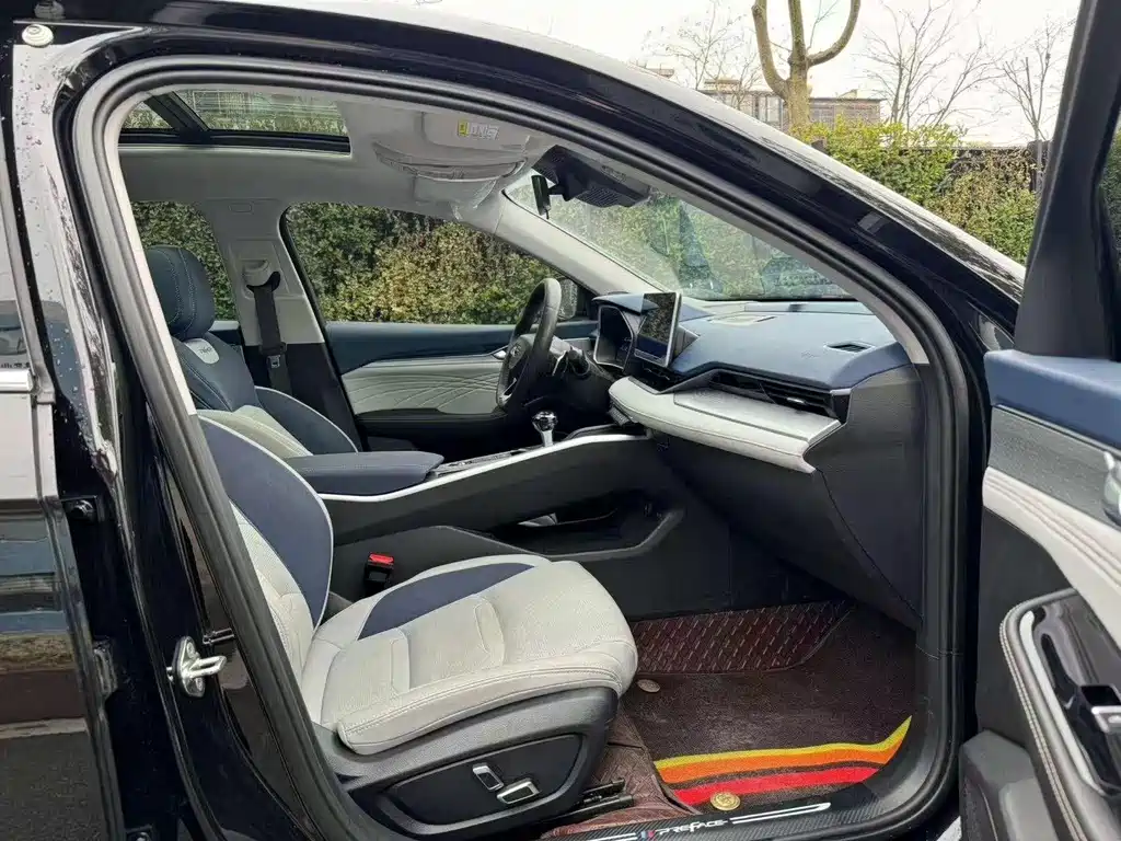 Geely Preface 2023 2.0TD Luxury