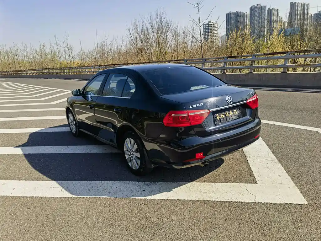Volkswagen Lavida 2013 1.6L MT Comfort