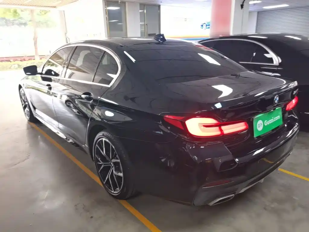 BMW 5 Series — миниатюра 5