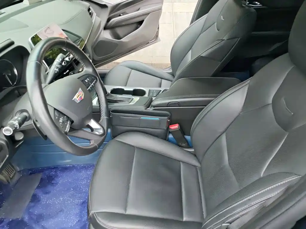 Cadillac CT4 — миниатюра 8