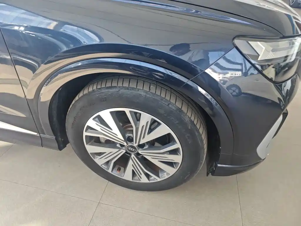 Audi Q4 e-tron — миниатюра 23