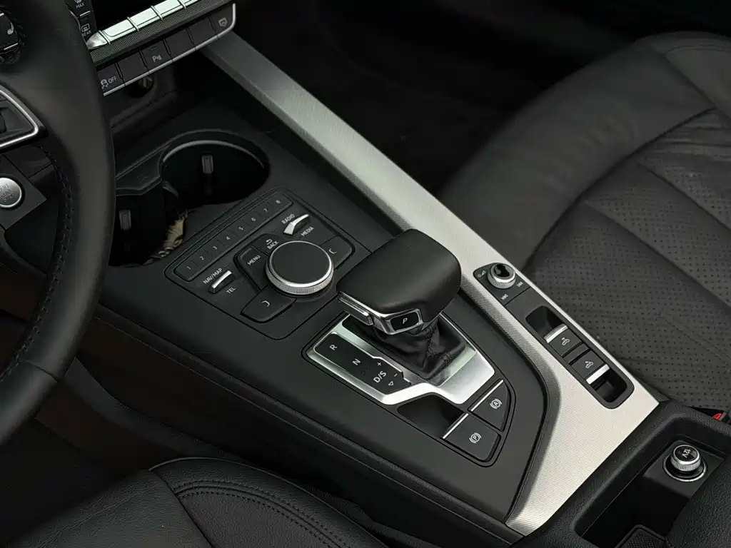 Audi A5 (Import) Cabriolet 40 TFSI Fashion Type, фото 11