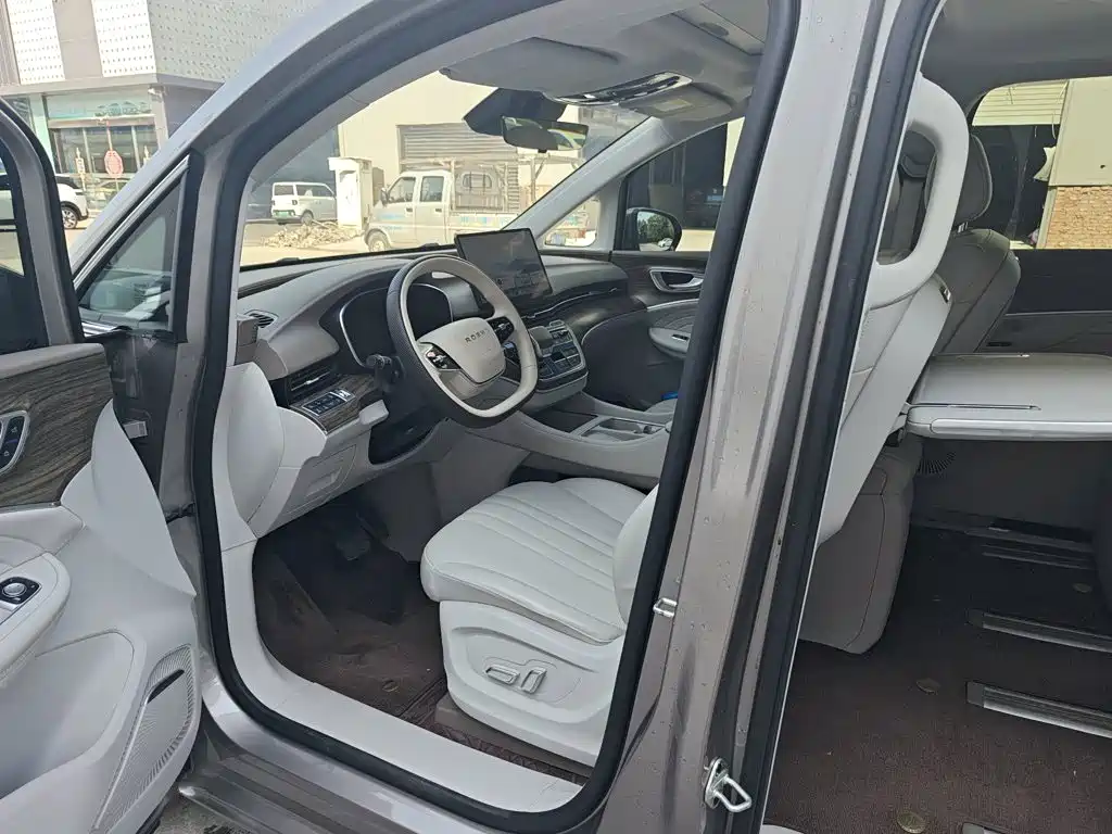 Roewe iMAX8 New Energy — миниатюра 9