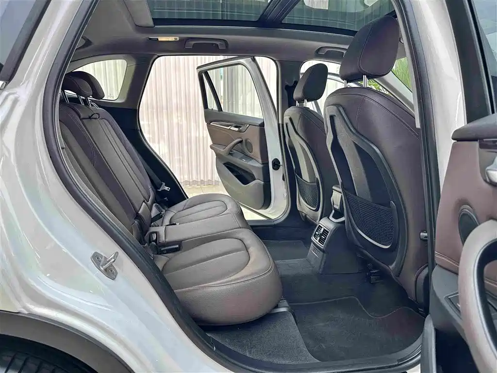 BMW X1 — миниатюра 12
