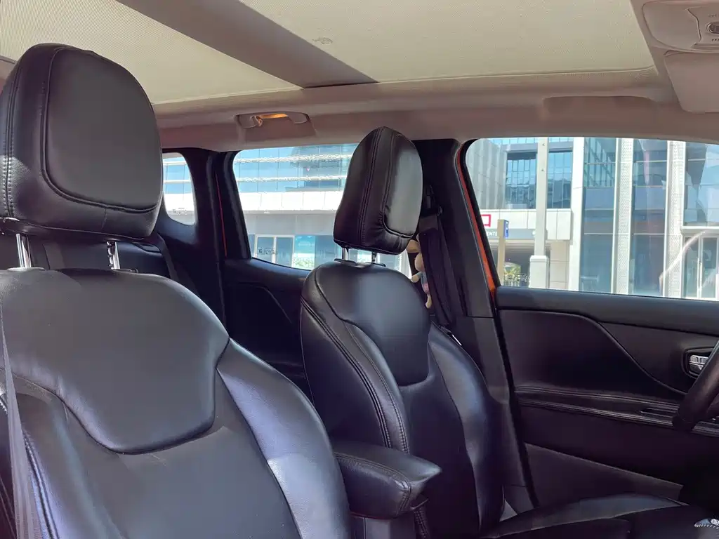 Jeep Renegade — миниатюра 13