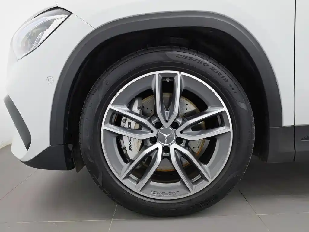 Mercedes-Benz GLA AMG — миниатюра 17