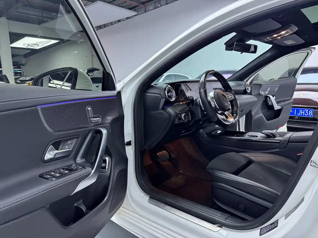 MERCEDES-BENZ A CLASS