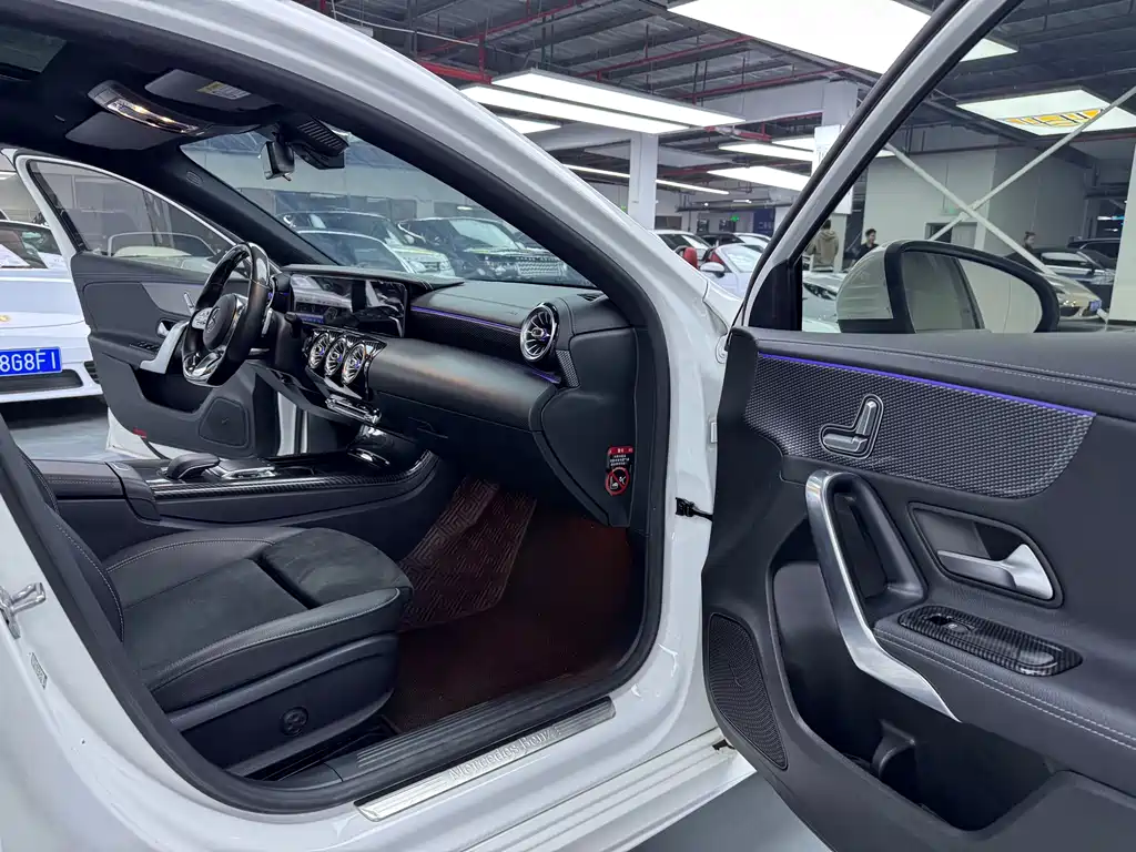 MERCEDES-BENZ A CLASS