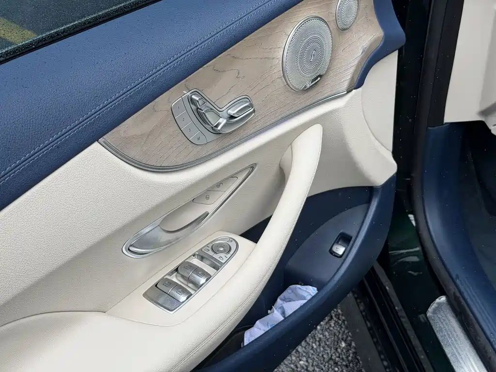 Mercedes-Benz E-Class (Import) — миниатюра 13