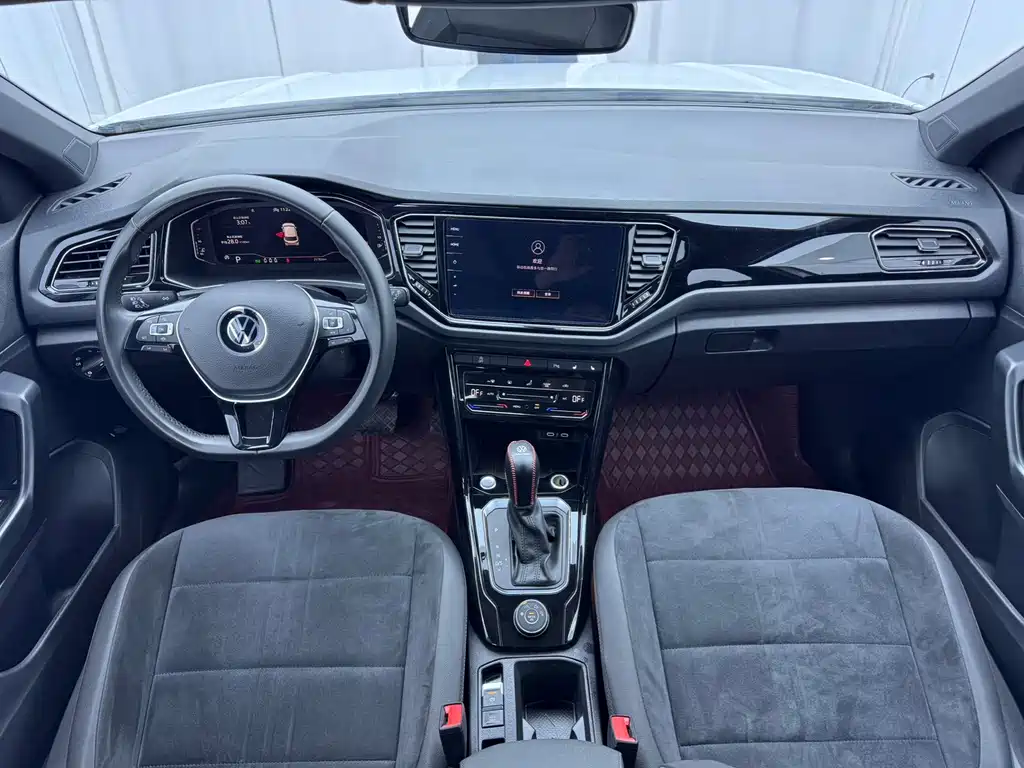 Volkswagen T-Roc — миниатюра 10