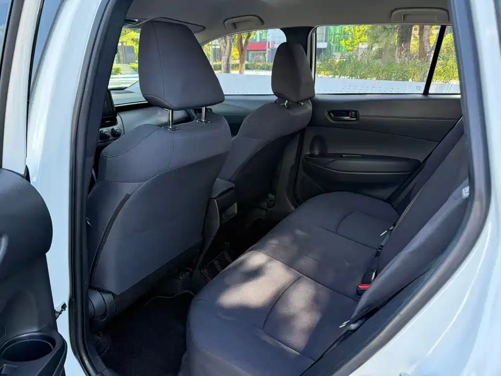 Toyota Corolla Cross — миниатюра 5