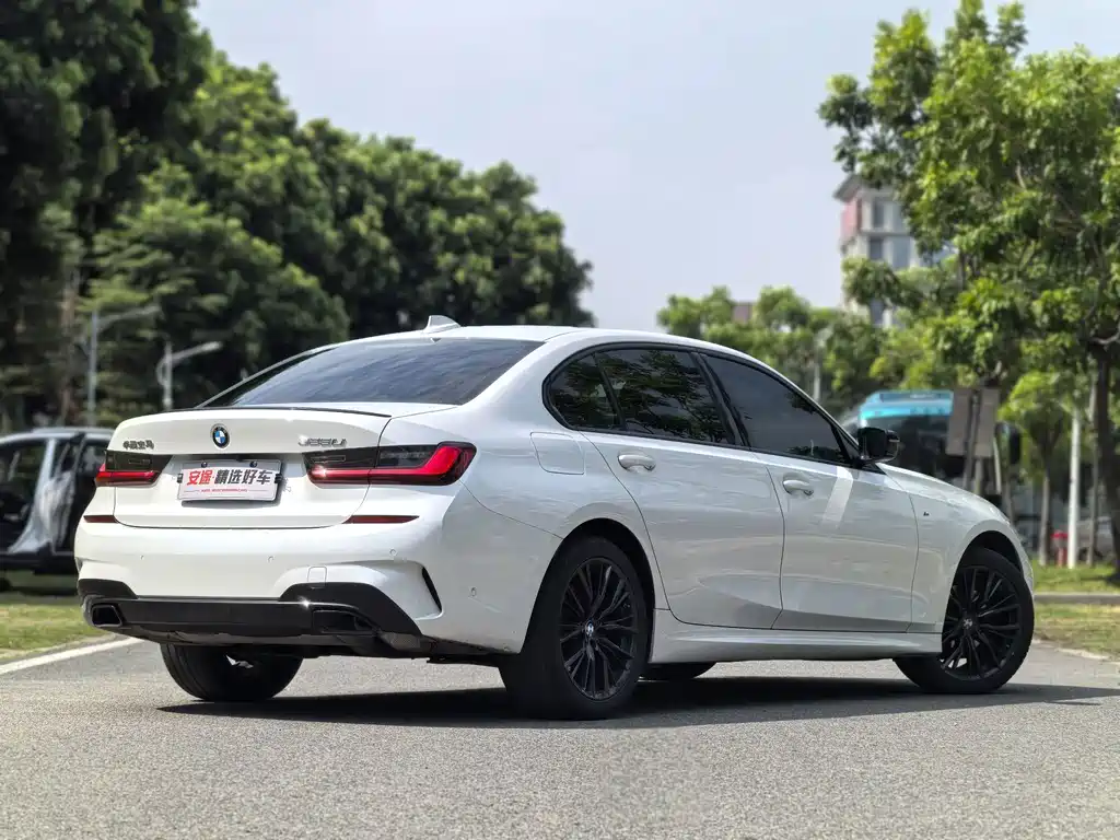 BMW 3 Series 3 2022 325i M Sport