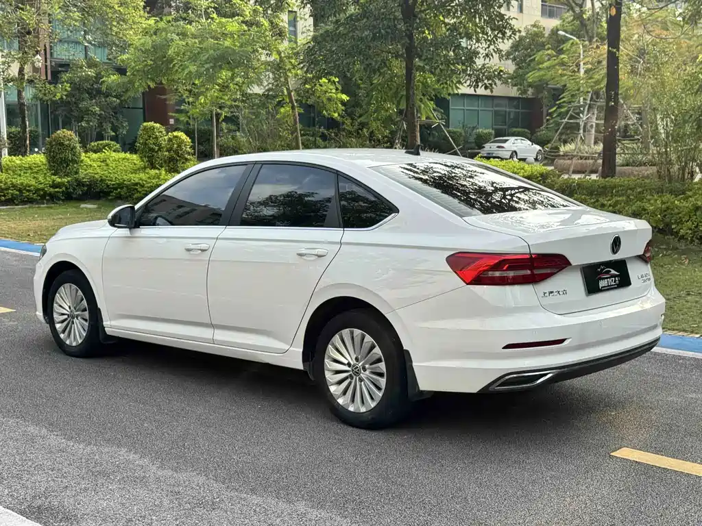Volkswagen Lavida — миниатюра 6