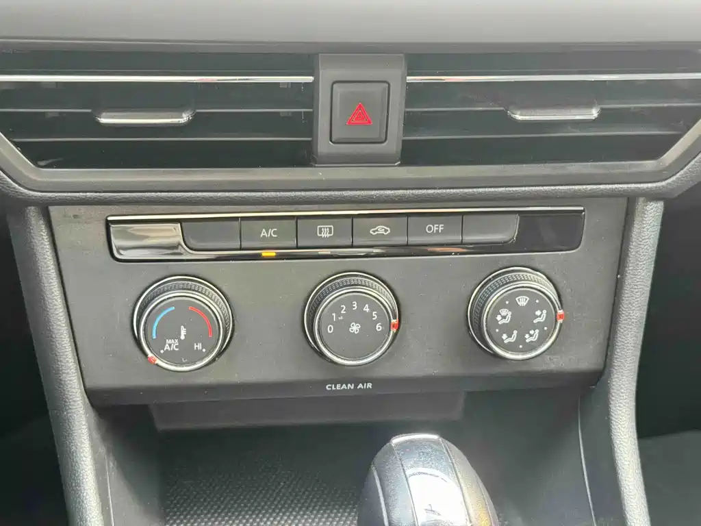 Volkswagen Lavida — миниатюра 14